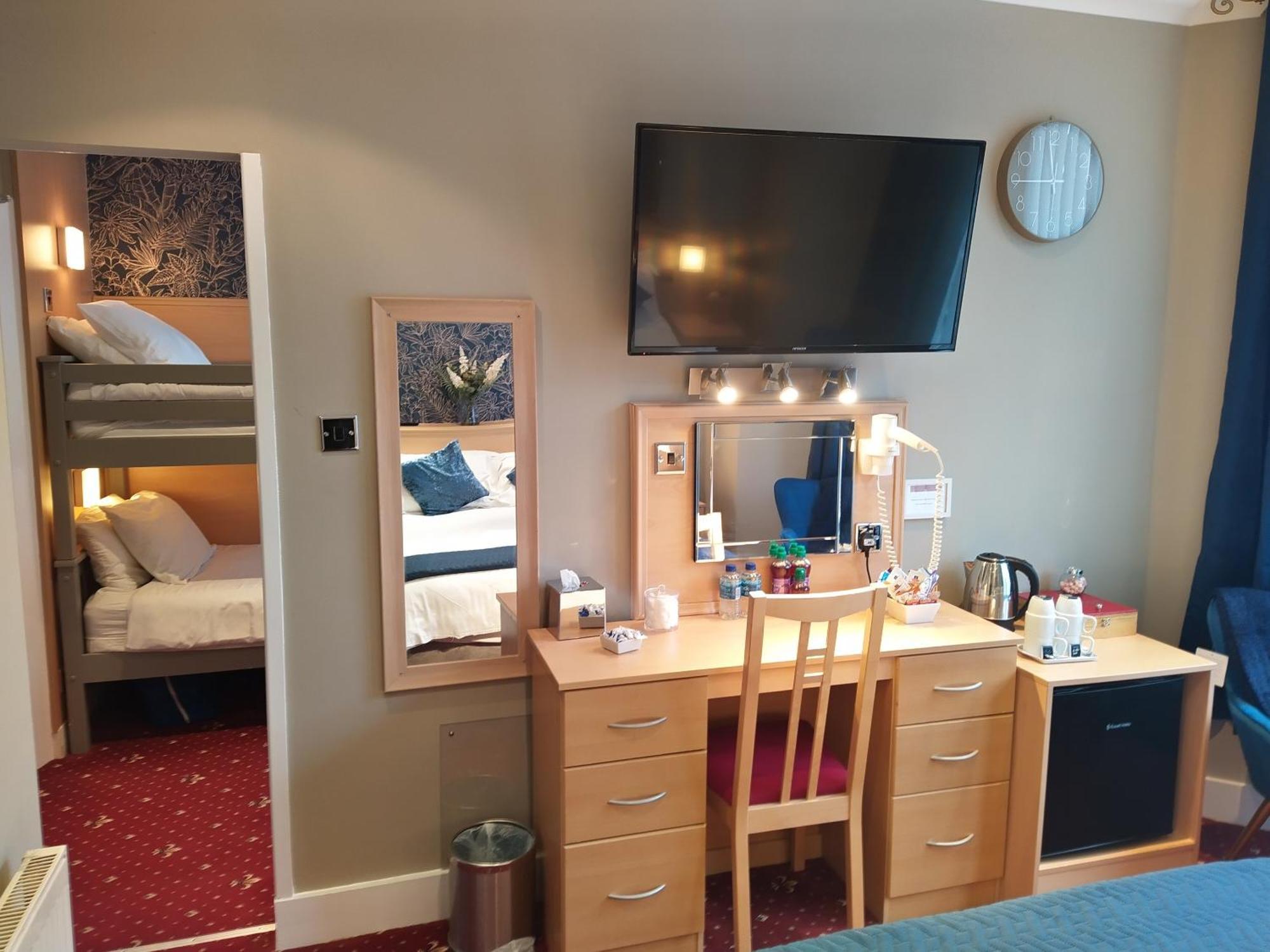 The Norwood Hotel — Photos 1